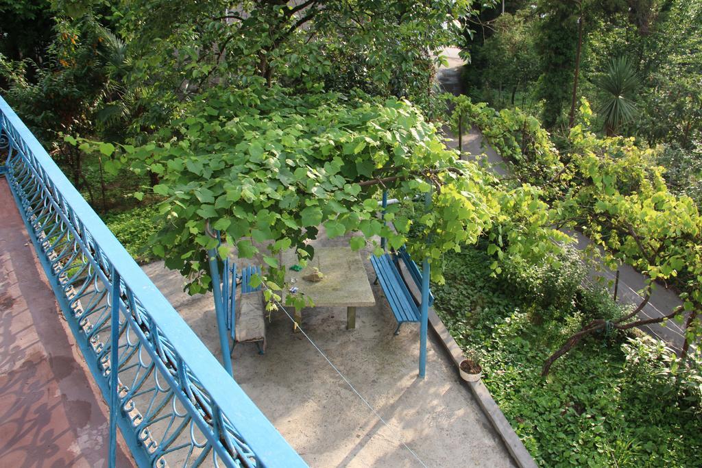 Achi Guest House Makhinjauri Quarto foto